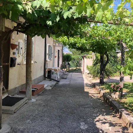 شقة Il Rustico Uno A Bugnara Nella Valle Del Sagittario سولمونا